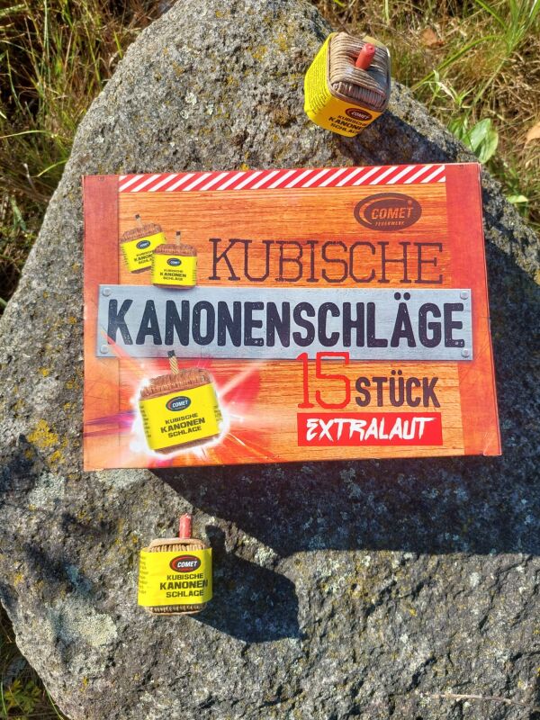 Kubische Kanonenschläge Orange 15 Stück von Comet ab 9.99€ jetzt bestellen